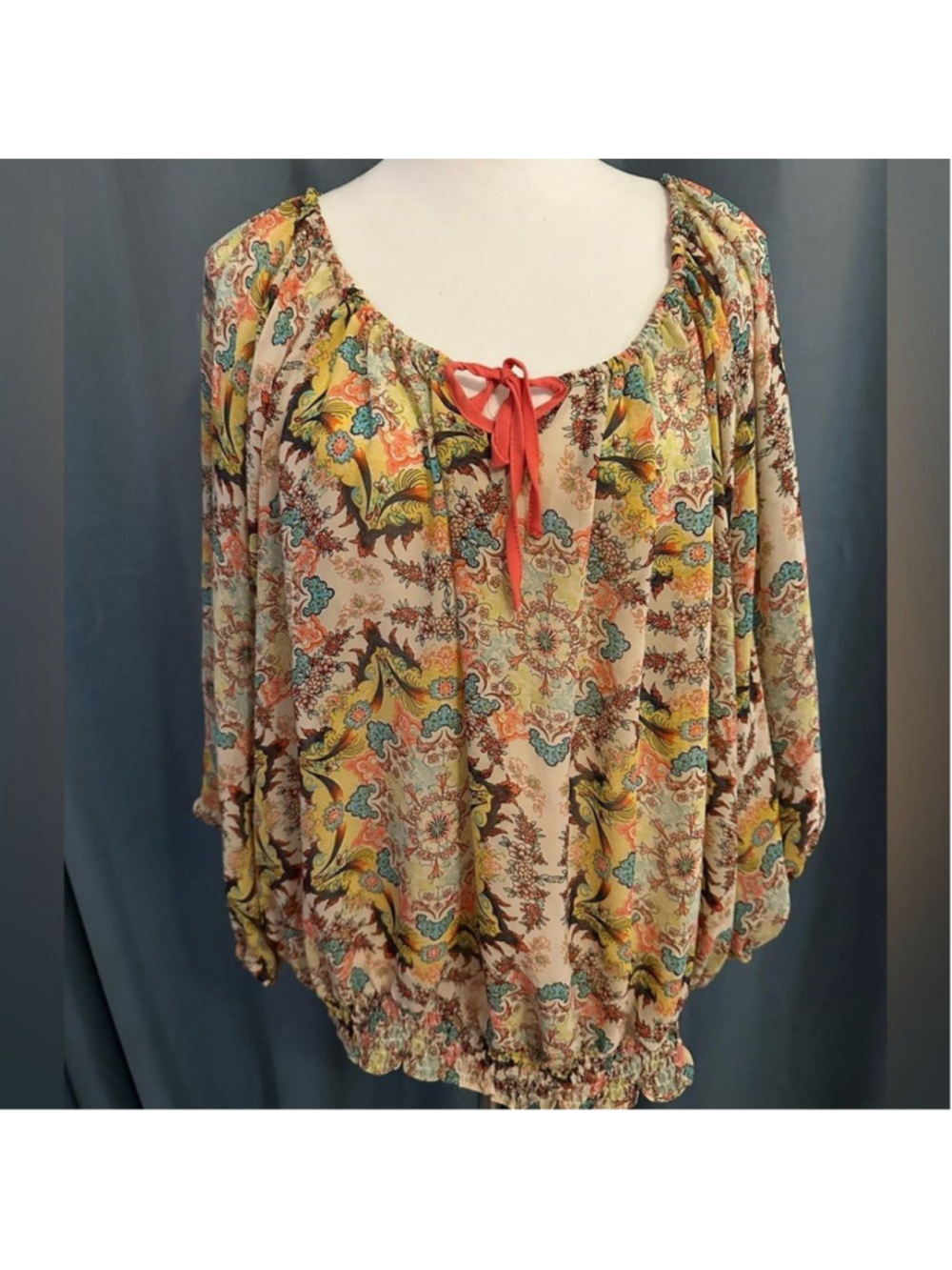 Young Threads Sz 3X Boho Blouse with elastic on sleeves and bottom.